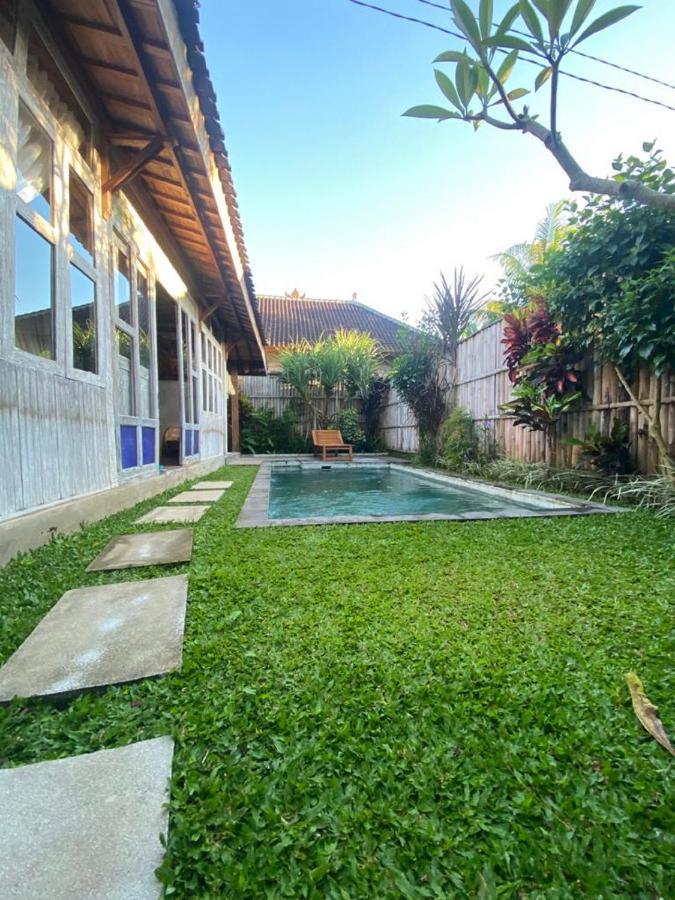 Sarini Villas بلاهباتو المظهر الخارجي الصورة