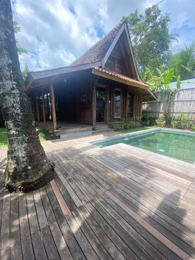 Sarini Villas بلاهباتو المظهر الخارجي الصورة