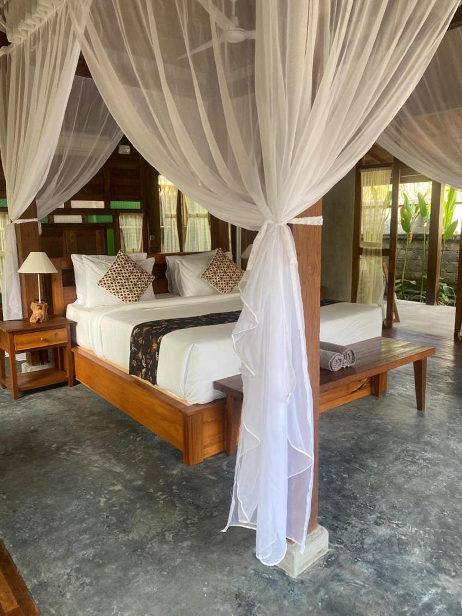 Sarini Villas بلاهباتو المظهر الخارجي الصورة